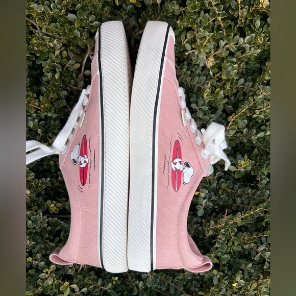 Cariuma OCA Sneakers Peanuts Snoopy Skateboard Pink Canvas Shoes Womens 9.5 - Picture 12 of 12